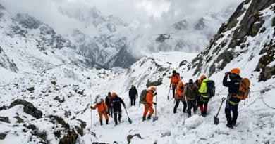उत्तराखंड: केदारताल ट्रेकिंग रूट पर हिमस्खलन, 8 लोग फंसे; SDRF और NDRF का रेस्क्यू ऑपरेशन जारी