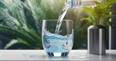 एल्कलाइन वॉटर (Alkaline Water): जानिए इसके फायदे, घर पर बनाने के आसान तरीके और सेहत से जुड़े जरूरी पहलू