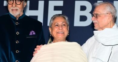 जया बच्चन का बदला हुआ अंदाज: गुलजार की बुक लॉन्च में पति अमिताभ बच्चन के साथ खिलखिलाती नजर आईं जया, वीडियो हुआ वायरल