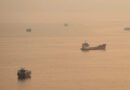 होर्मुज स्ट्रेट में तनाव चरम पर: सिंगापुर के दो कंटेनर जहाजों पर हमला, एक जहाज डूबा और दूसरा क्षतिग्रस्त
